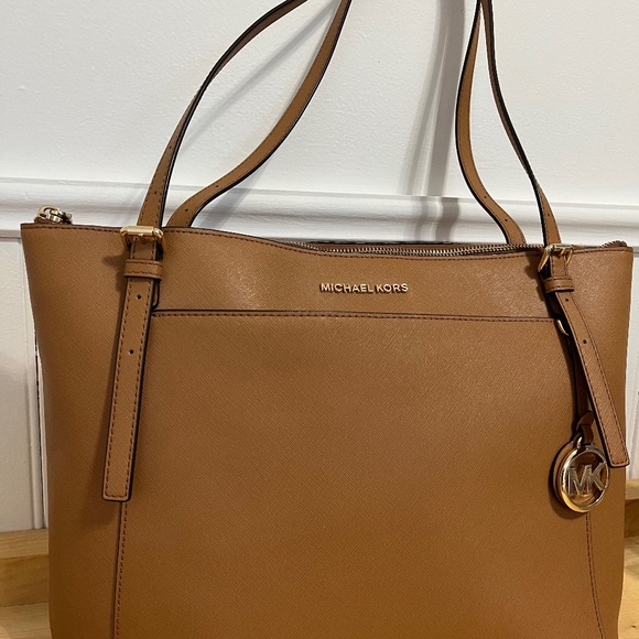 Michael Kors Saffiano Leather Tote Bag - Picture 1 of 6